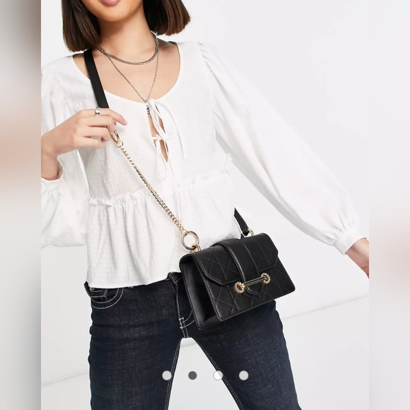 TOPSHOP Quilt Crossbody Bag in Black - Picture 3 of 8